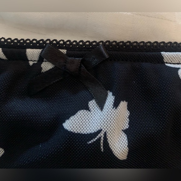 NWT Wild Fable Women’s Skirt, Blue w/Butterfly Pattern, Approx 17” L; Size L - Picture 3 of 5